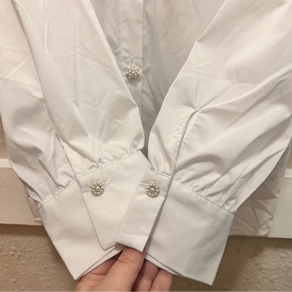Grand & Greene White Botton Down Blouse with Faux Pearl Cluster Buttons NWT L - Picture 3 of 5
